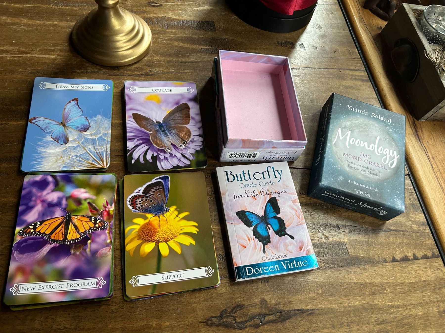 Libri: Büchlein + Karten Butterfly & Moonology – Nuovo (secondo la descrizione) da Schaffhausen venduto da amwr 6