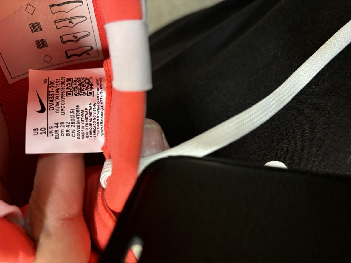 Nike Herrenschuhe: Chaussures football taille 44 – Gebraucht aus Le Grand-Saconnex von focamix 4