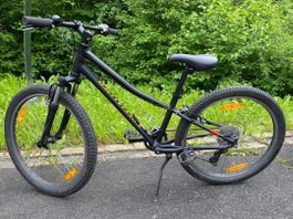 Superleichtes Jugendbike von Spezialized, 24 Zoll