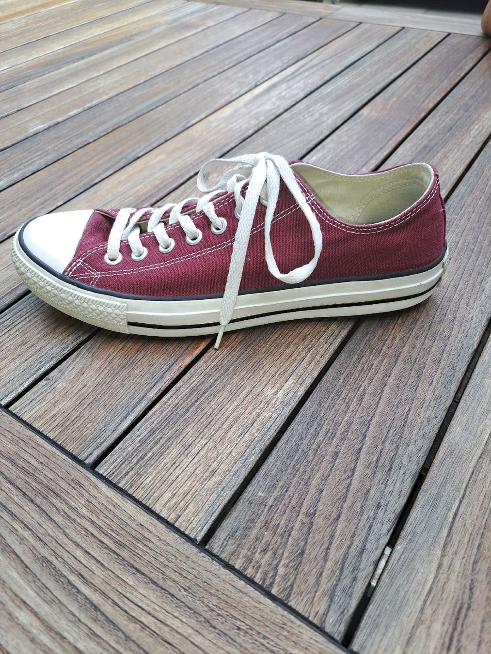 Converse Chaussures hommes: Converse All Star Sneaker Weinrot Grösse 42,5 – D'occasion à Pfäffikon SZ par eri_7mwm 1