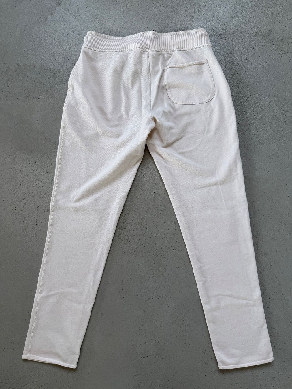 Pantaloni: Juvia Jogginghose / Sweatpants – Usato da St-George venduto da alaixee 1