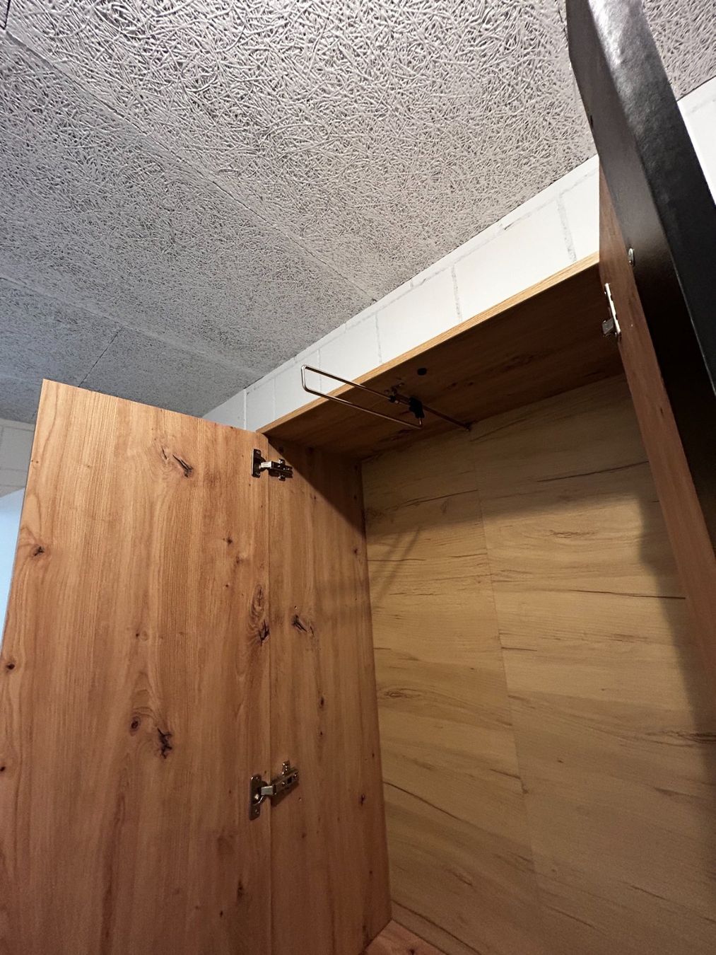 Schränke: Garderoben-Schrank – Gebraucht aus Luzern von jan_rkj6 4