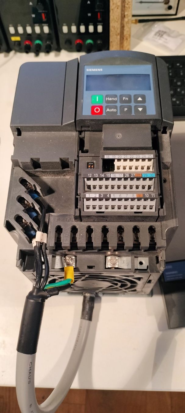 Siemens Konverter: Frequenzumrichter Siemens SED2-2/32B 2.2kW mit Filter – Gebraucht aus Luzern von gpe_9dj2 4
