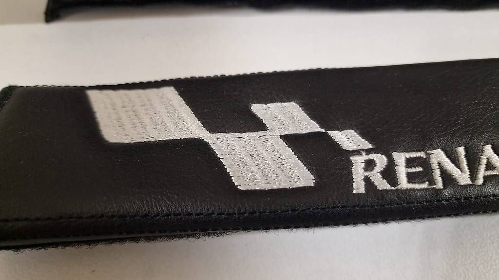 Accessori per altri veicoli: Renault Sport Auto-Schulterschutzpolster – Nuovo e nell'imballaggio originale da Steffisburg venduto da remo3613 3
