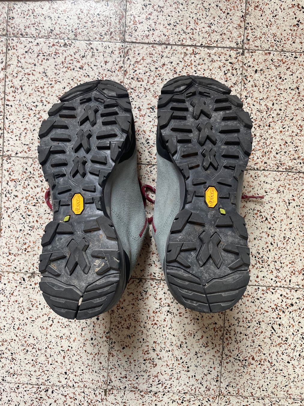 Scarpa Scarpe da donna: SCARPA/trekking shoes/38.5 – Usato da Genève venduto da iimon3 4