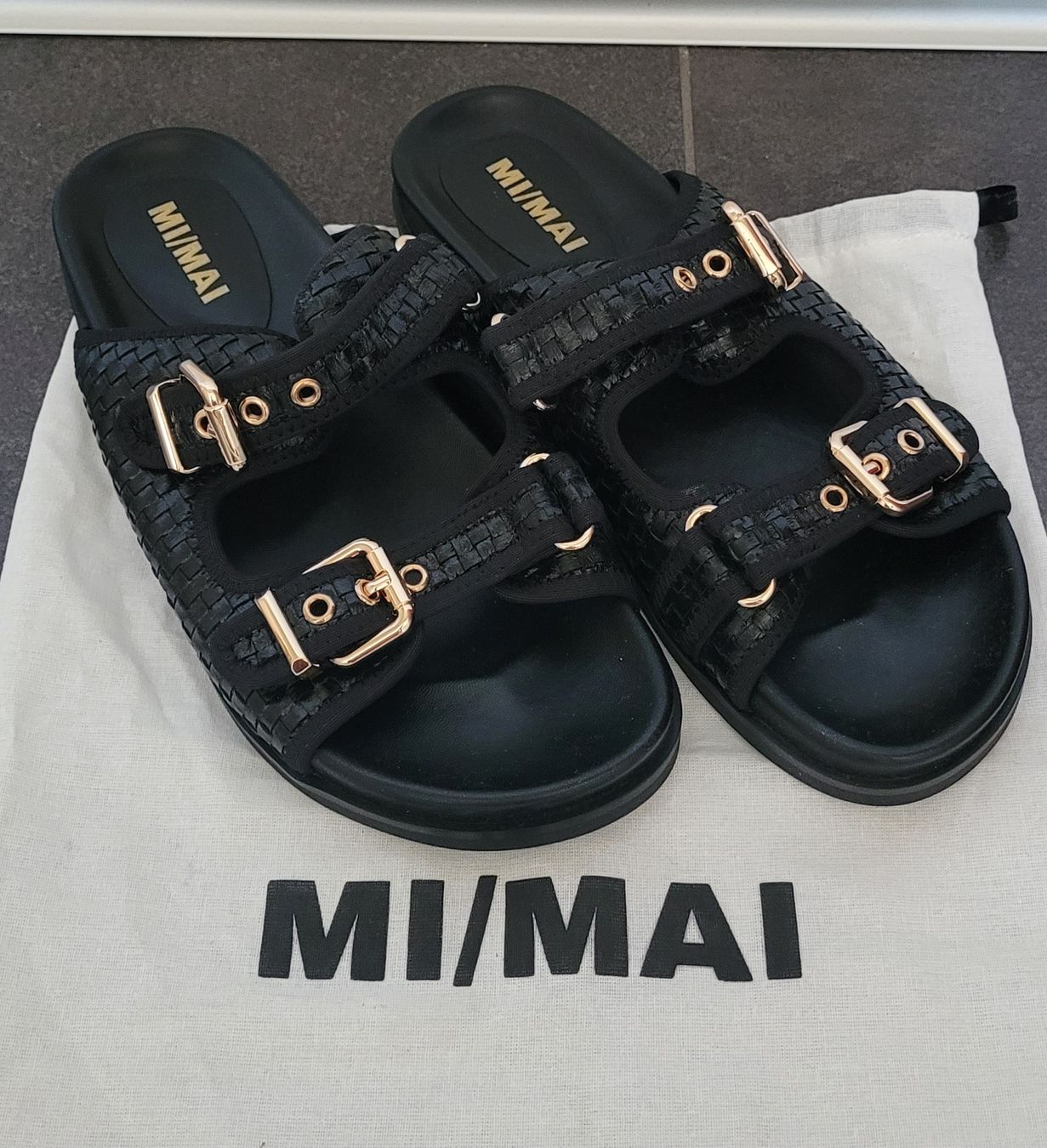 Scarpe da donna: Sandales MI/MAI pointure 39 comme neuves – Nuovo (secondo la descrizione) da Sion venduto da likaloba