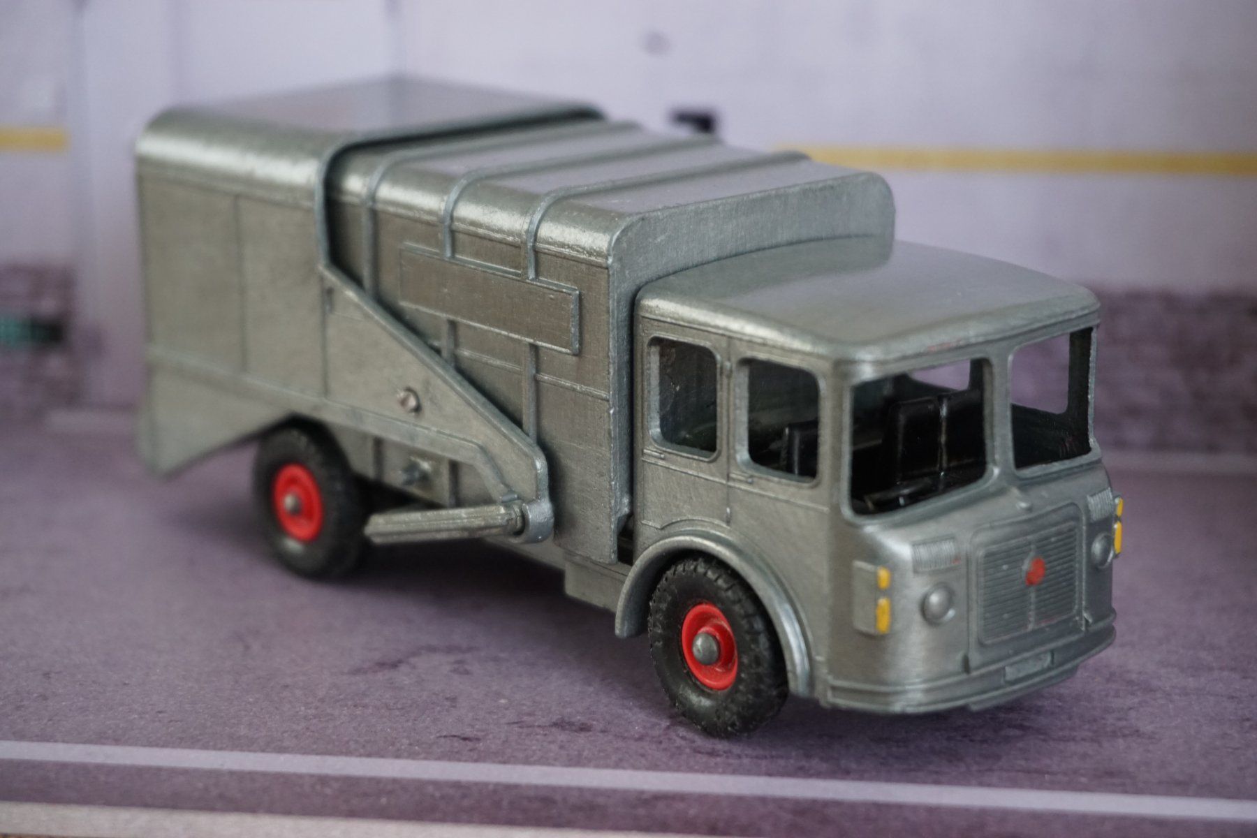 Matchbox Modellini d'auto: Matchbox SK Kerichtwagen SD Einzelstk. COOL !!!!!!!!!!!!! – Usato da Reiden venduto da Doppeldecker69