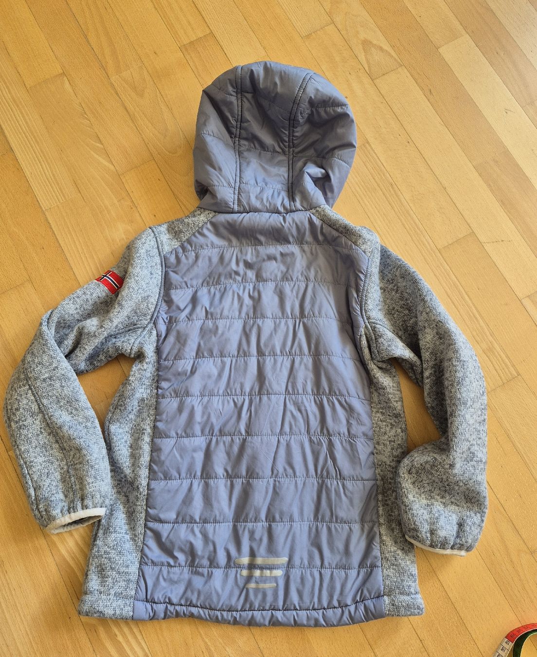 Trollkids Giacche & Cappotti: Trollkids Fleece, Grösse 140 – Usato da Silvaplana venduto da suwiss22 1