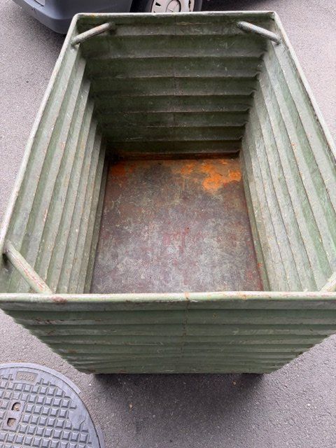 Conteneurs de construction: Container 1 m3 – D'occasion à Reiden par aidaramon