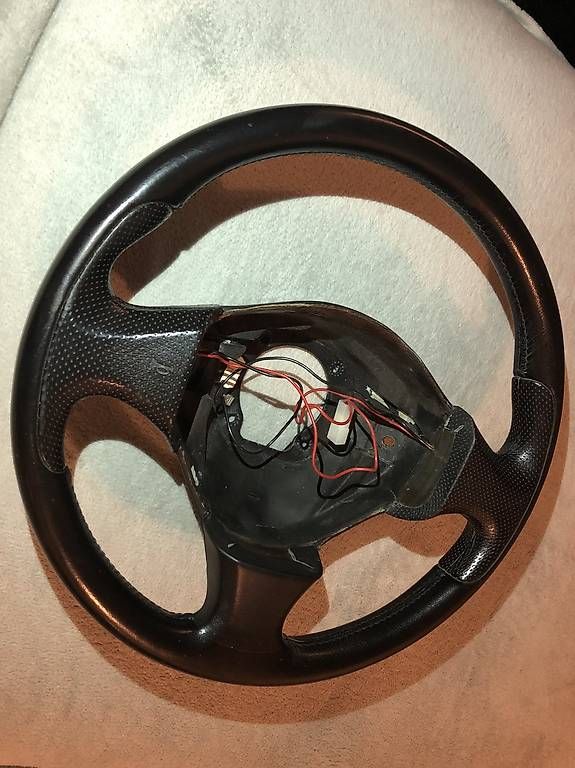 Maserati Tutti pezzi di ricambio auto: Maserati 4200 GT Coupé Spider – Usato da Lutry venduto da FunBeo