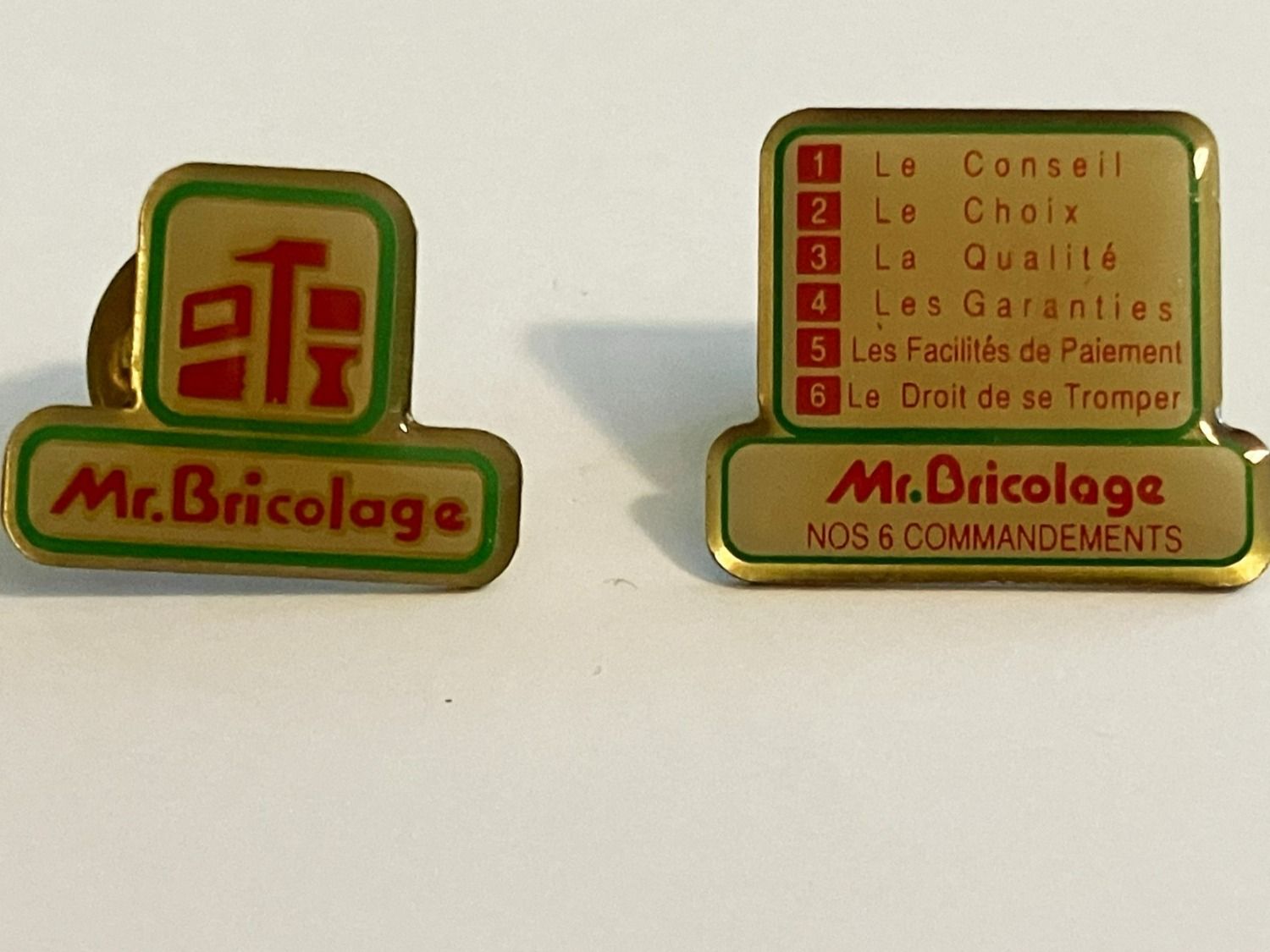 Placchette & Badge: 2 Pin Mr. Bricolage – Usato da Basel venduto da djwwpp