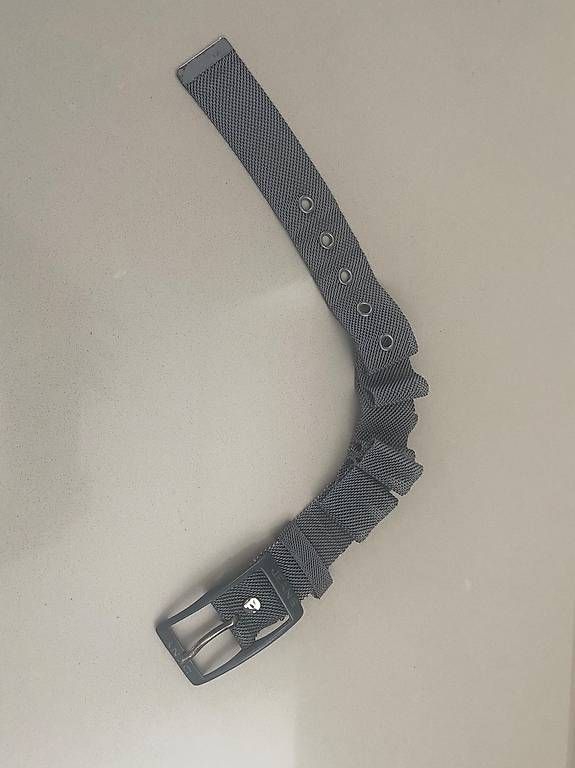 Cinture: Gurt aus Metall von DKNY, 75 bis 80 cm – Usato da Winterthur venduto da Etimax