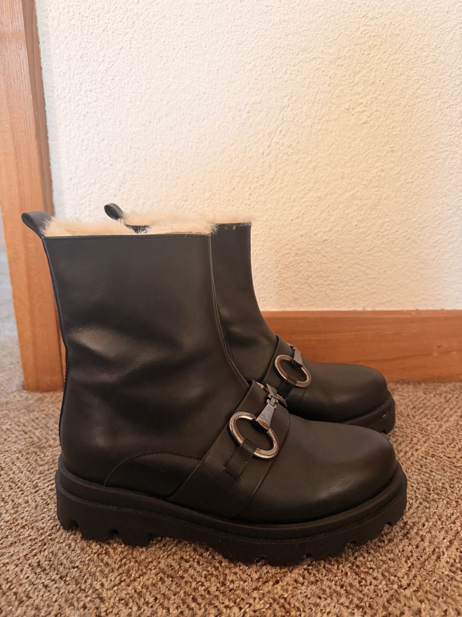 Scarpe da donna: Winterstiefel made in Italy – Usato da Nidau venduto da SBern123 1