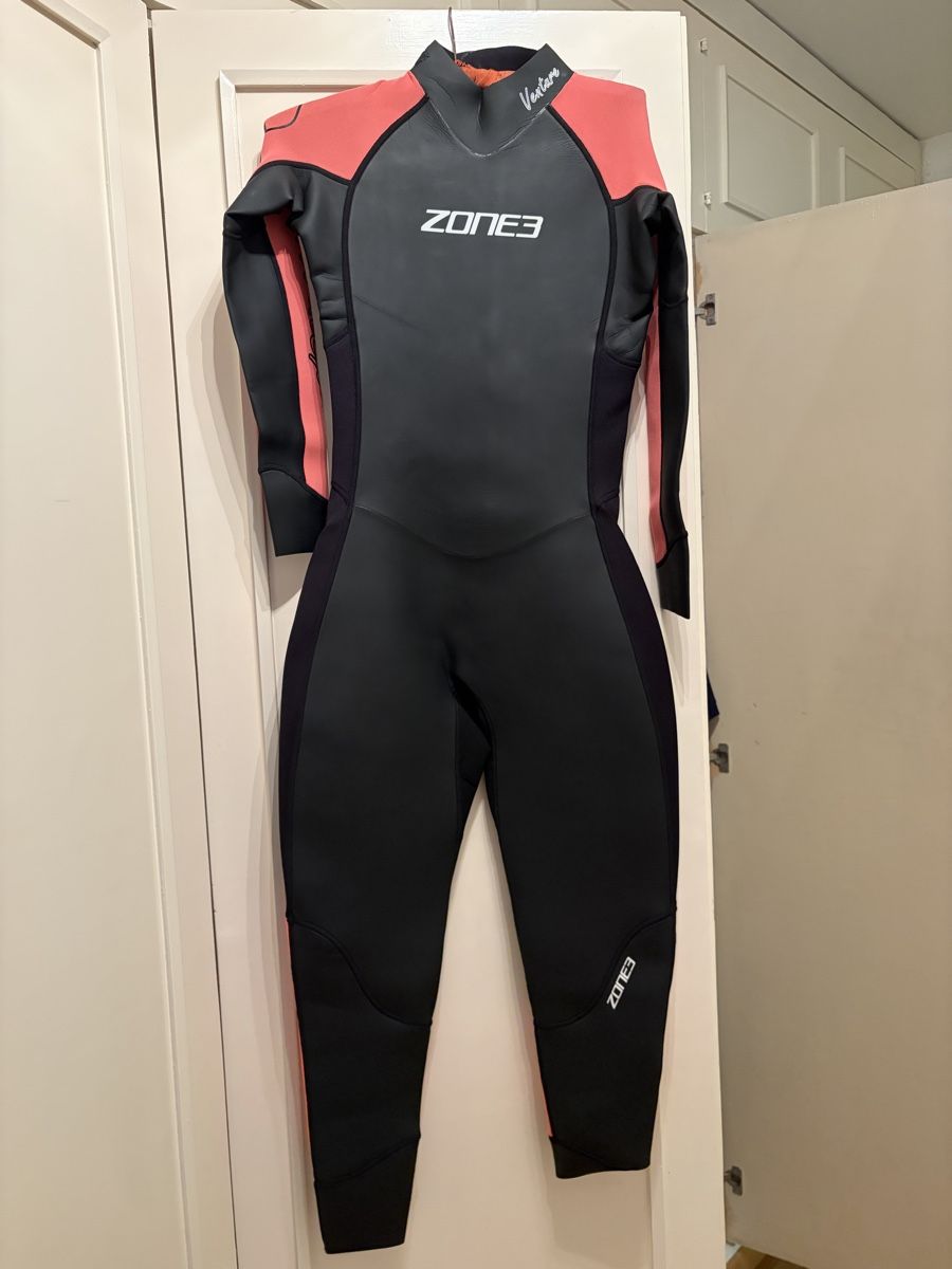 Completi: ZONE3 Venture Langarm Neopren-Wetsuit – Nuovo e nell'imballaggio originale da Sion venduto da casa147