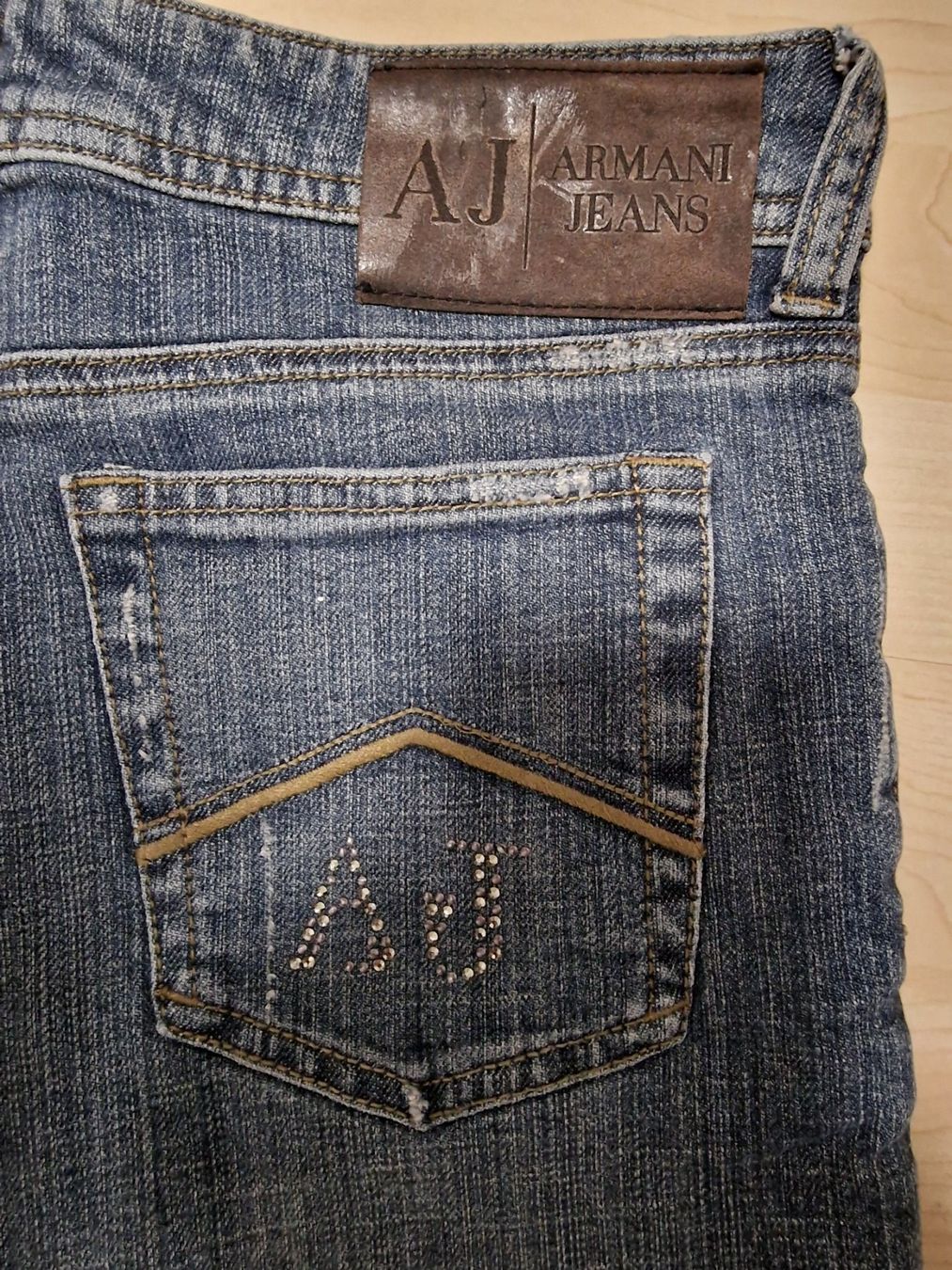Armani Jeans: Schöne Armani Jeans Grösse 26 – Nuovo (secondo la descrizione) da Knonau venduto da nicdorf 6