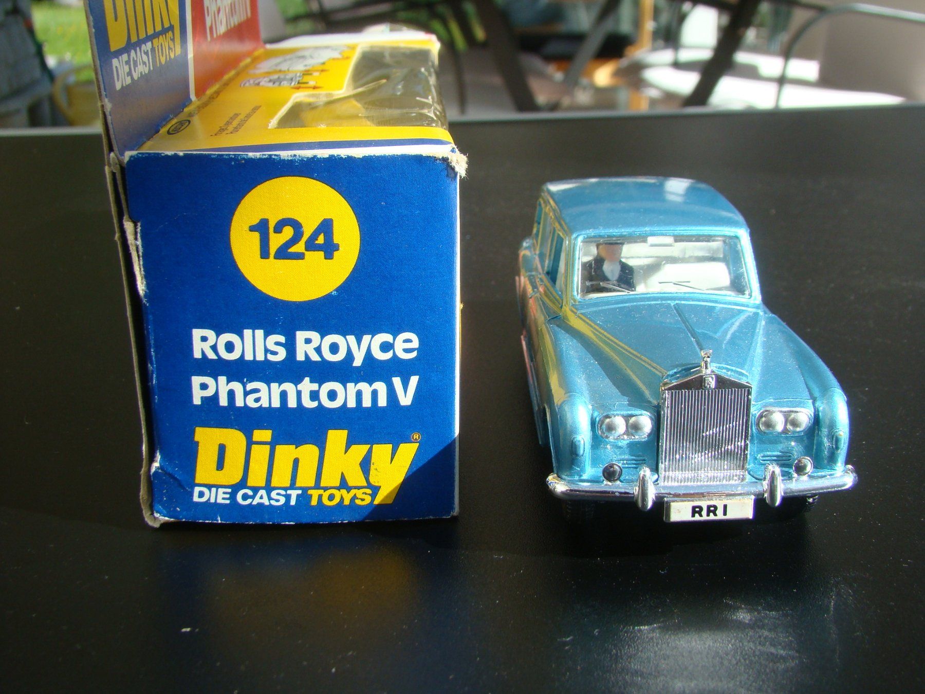 Dinky Toys Modellautos: Dinky Rolls Royce Phantom V hellblau Nr 124 schön selten box – Gebraucht aus Walzenhausen von Vanquish711 2