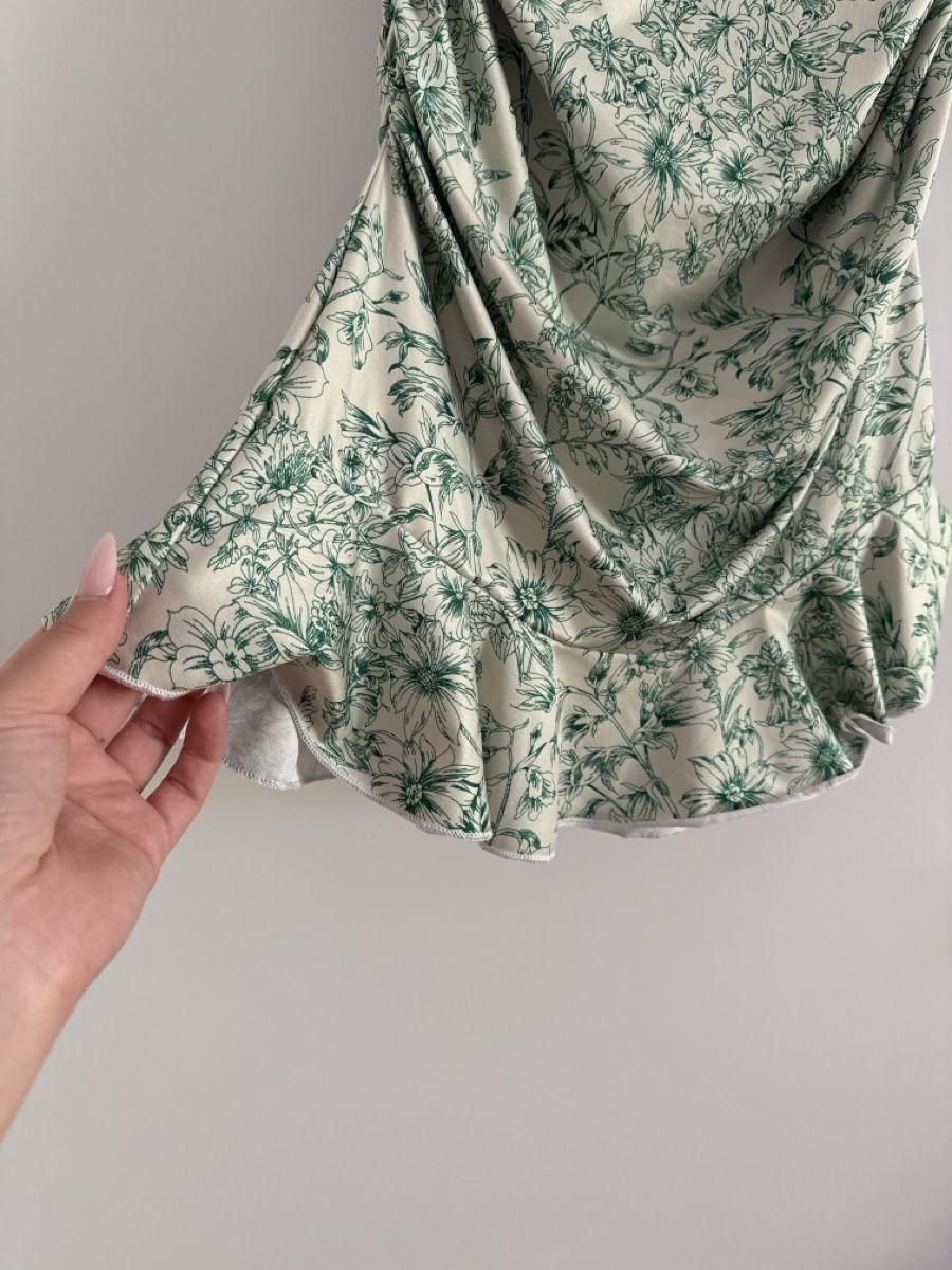Robes: Kleid – Neuf (Voir description) à Kriens par g_b_mk7j 8