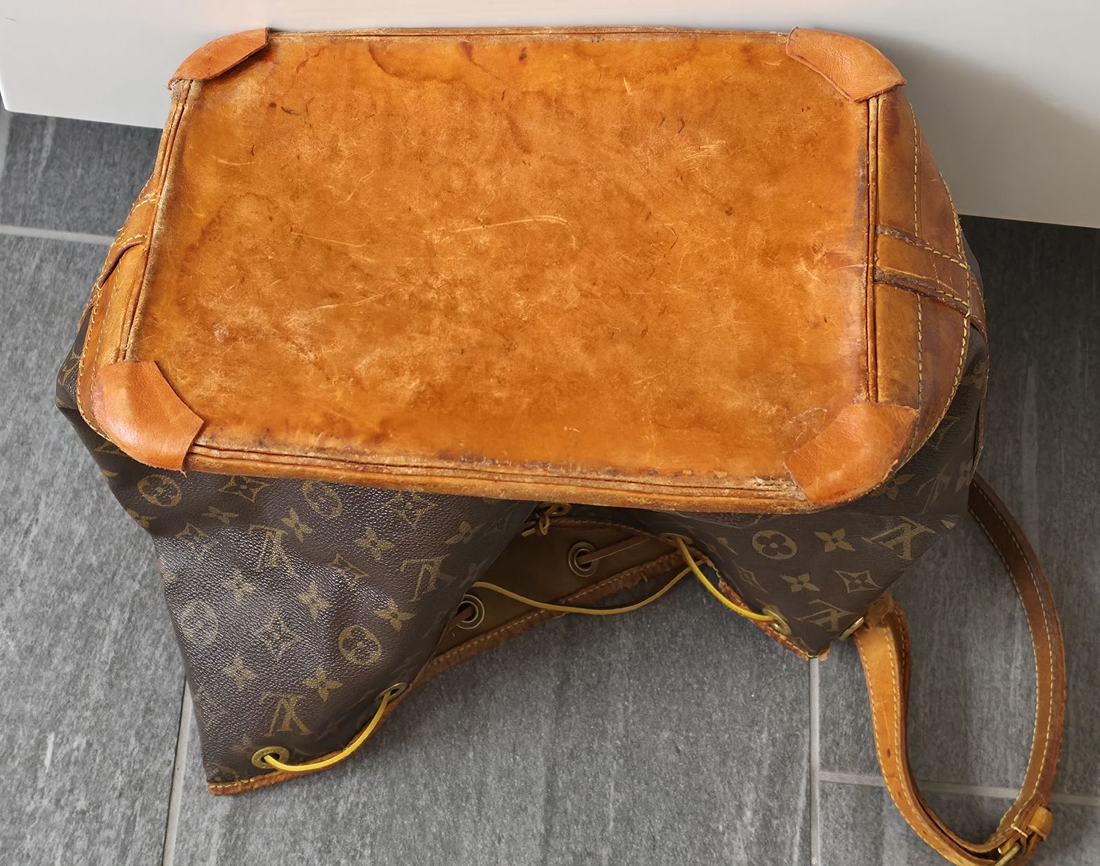 Louis Vuitton Taschen für Damen: Louis Vuitton Beutel Tasche Monogram braun  – Defekt aus Amriswil von newschweiz 1