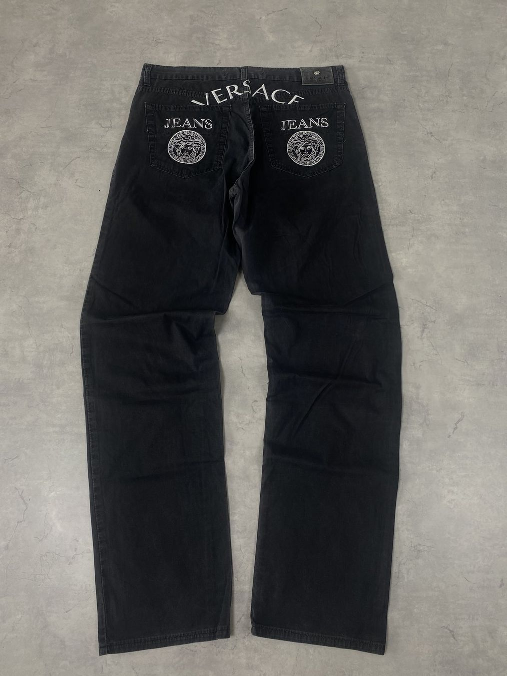 Versace Jeans: Versace Vintage Versace Backprinted Jeans Black – D'occasion à Wald ZH par Drue36sechs 1