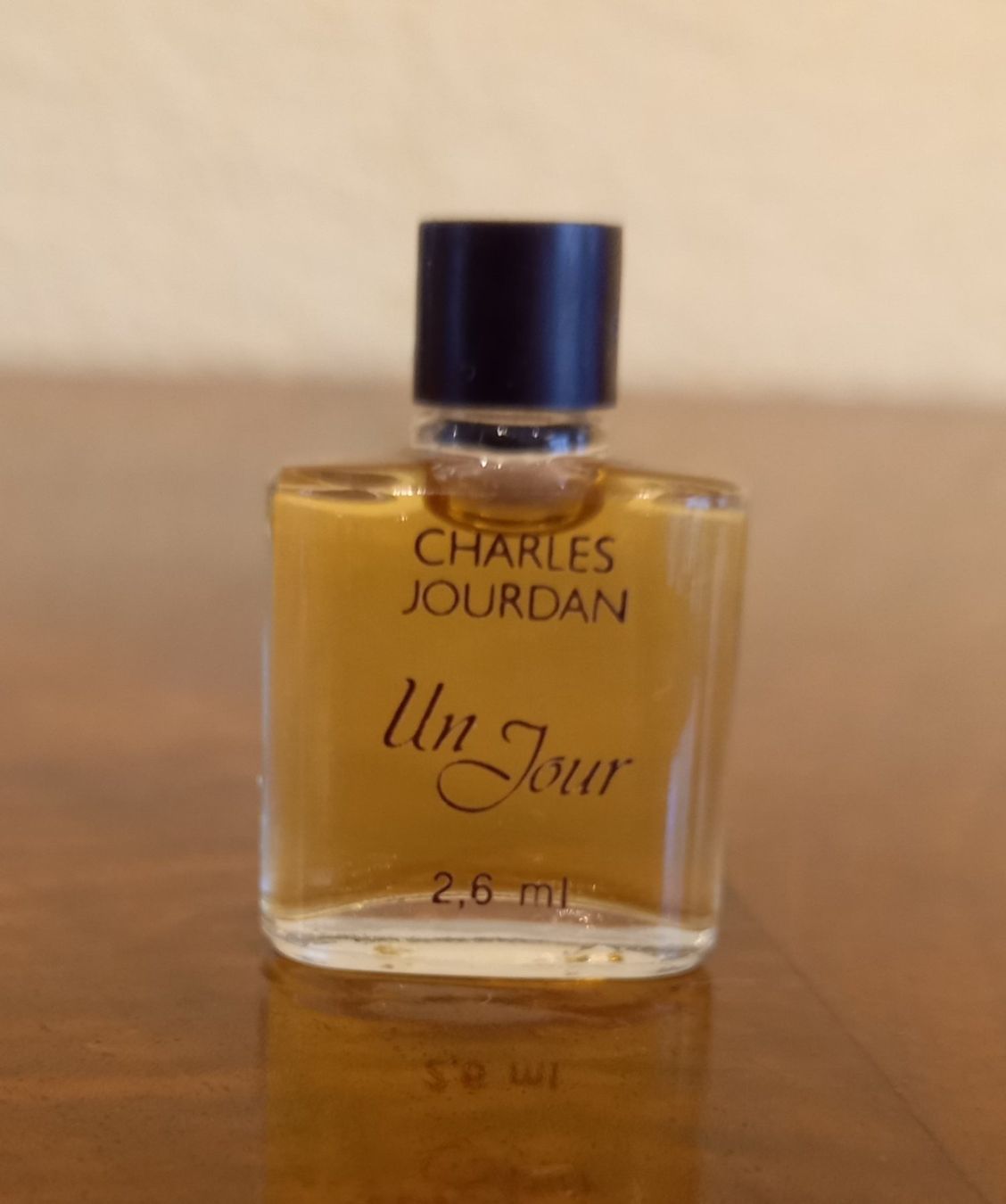 Flacons: 6 mignons flacons de parfum miniatures – D'occasion à Lausanne par leneko 3