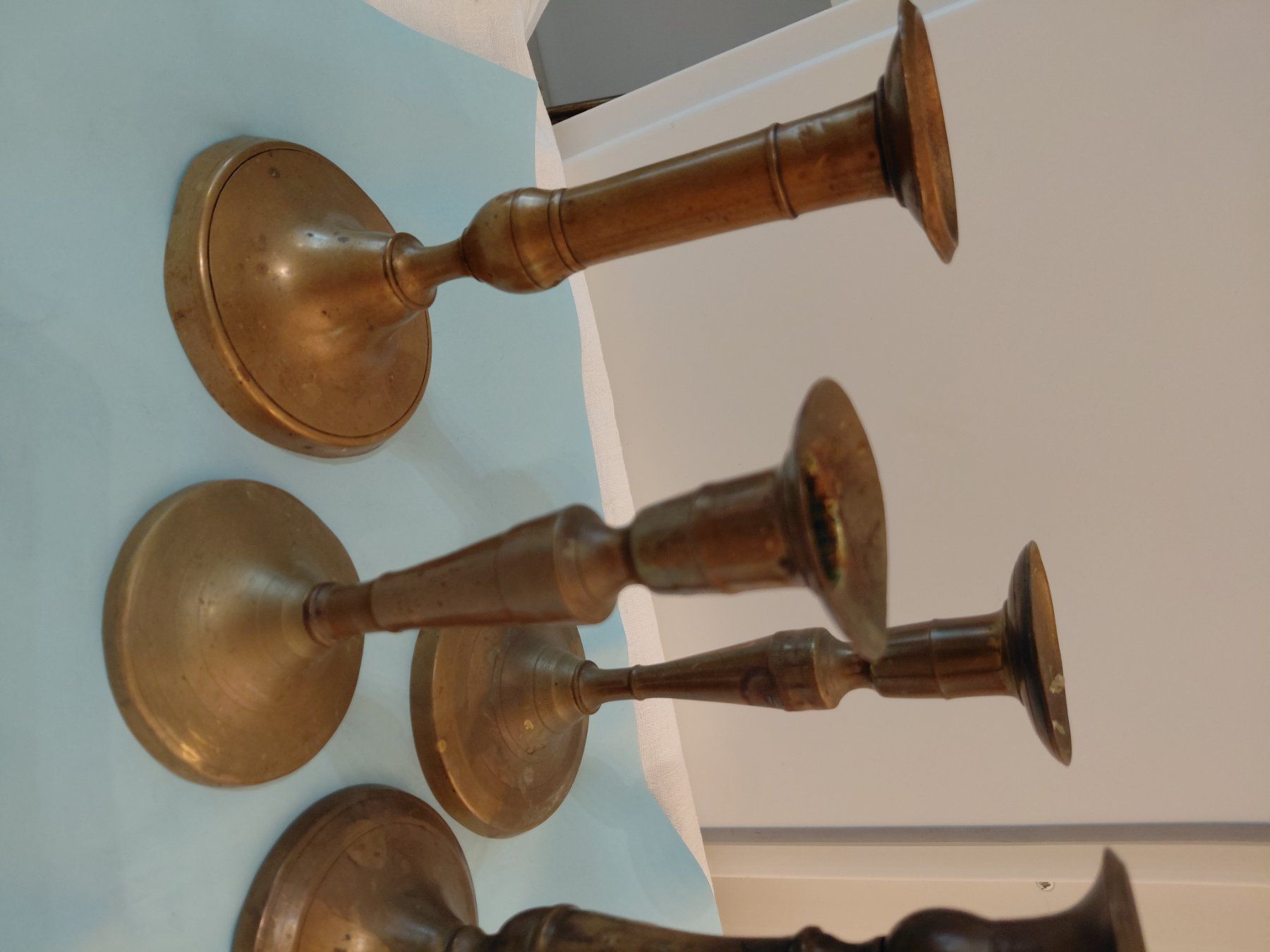 Portacandele: 4 antike Messing-Kerzenständer – Usato da Zürich venduto da Rosys 2