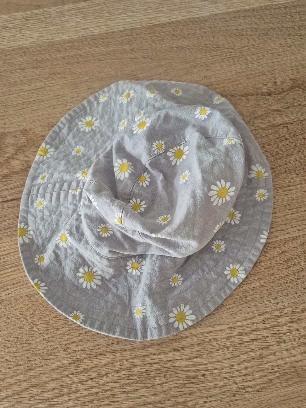 Altro abbigliamento per bambina: Sonnenhut ca. 5 J. – Usato da Zürich venduto da Emlet