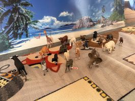 20 Nagelneue Schleich Spielfiguren