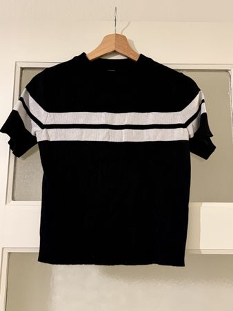 Schickes Mango Kurzarm-Shirt, Schwarz/Weiss, Grösse S!