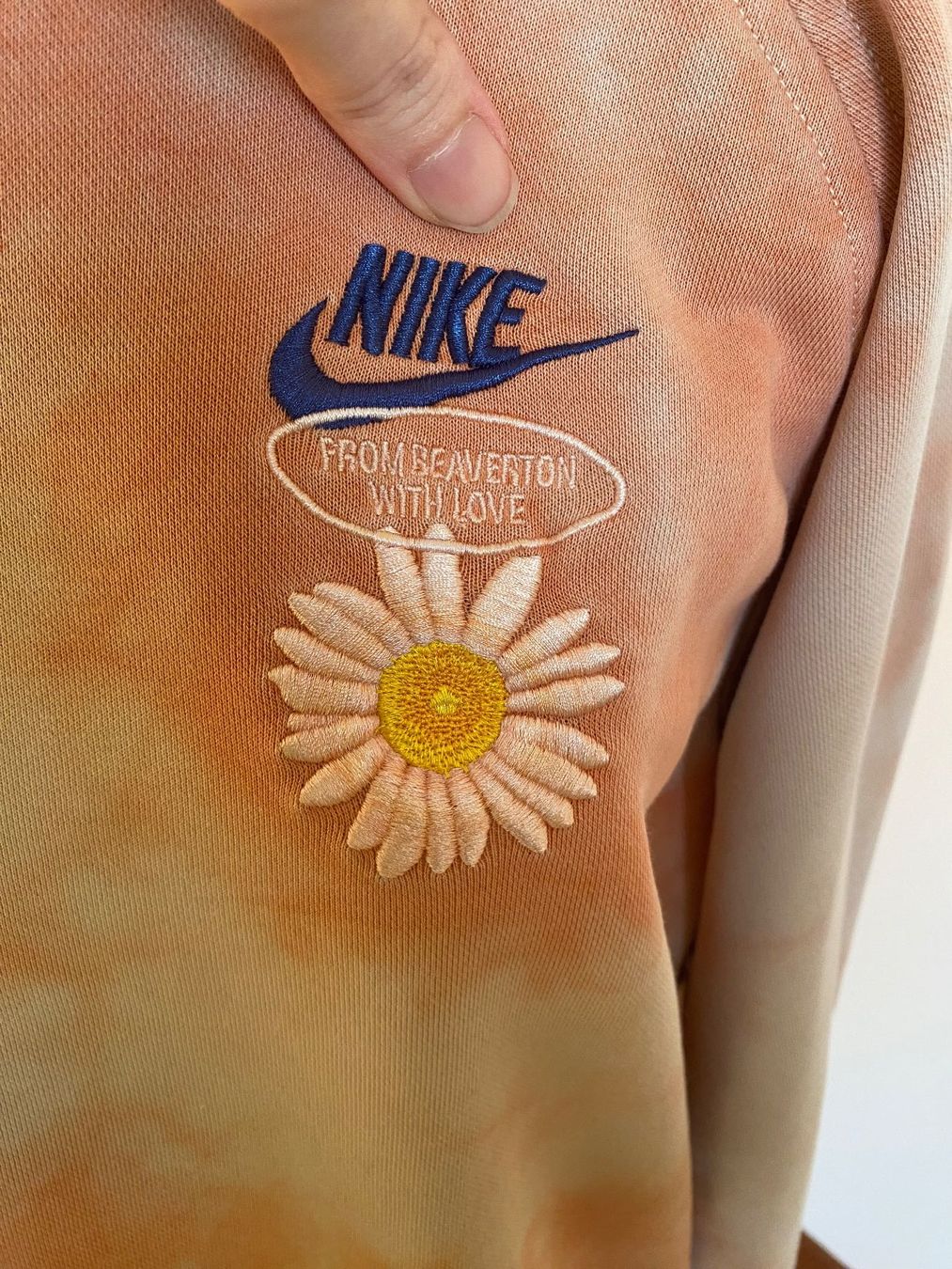 Nike Maglioni & Felpe: Pull nike oversize taille M – Usato da Basel venduto da Maria-Alexa 2