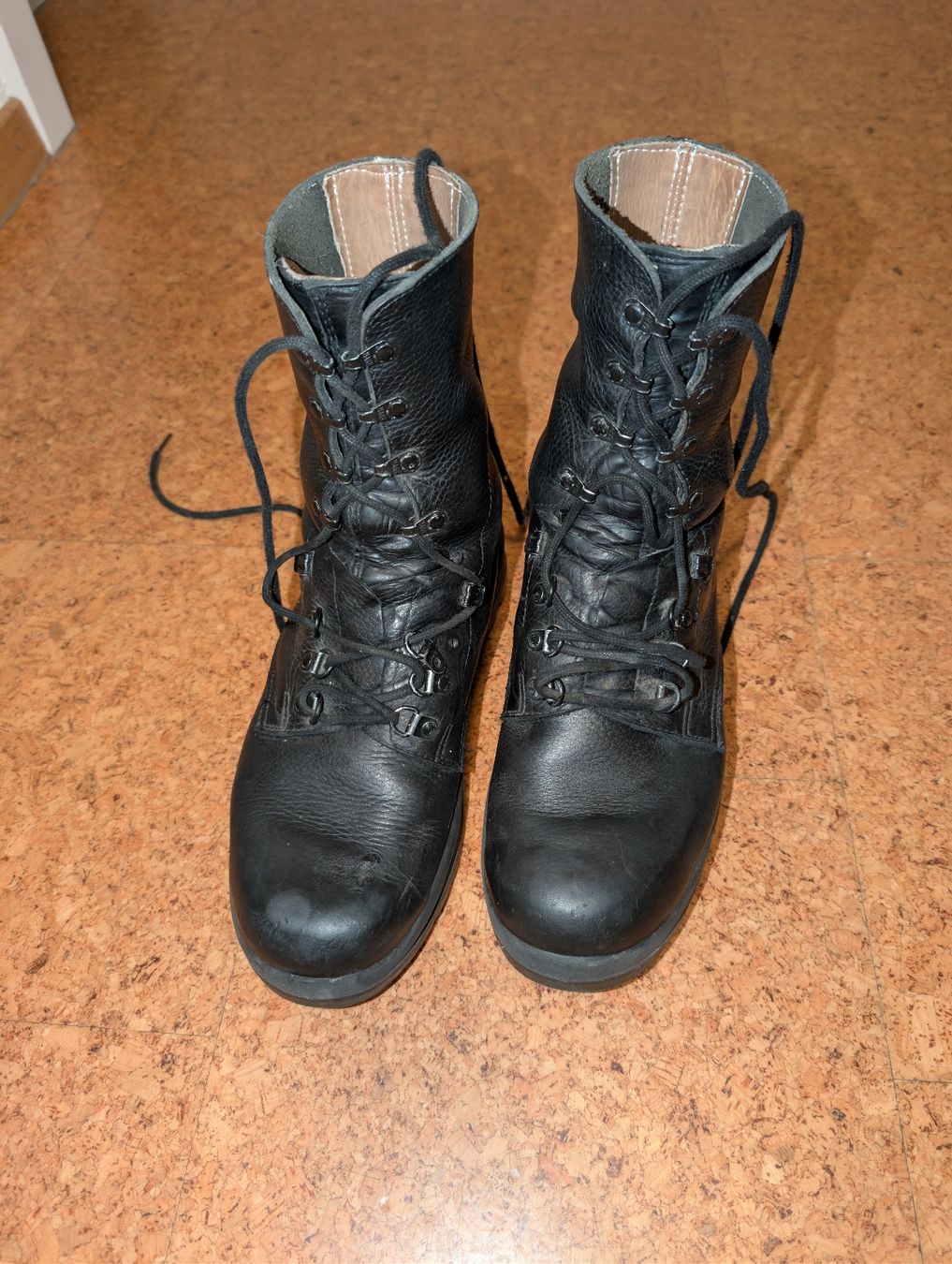 Schweizer Armee Scarpe da uomo: Kampfstiefel schweizer Armee – Difettoso da Bern venduto da ben_gdy6