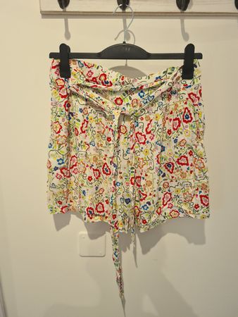 Sommerliche Shorts von Dorothy Vogel, Gr. M, Top Zustand!