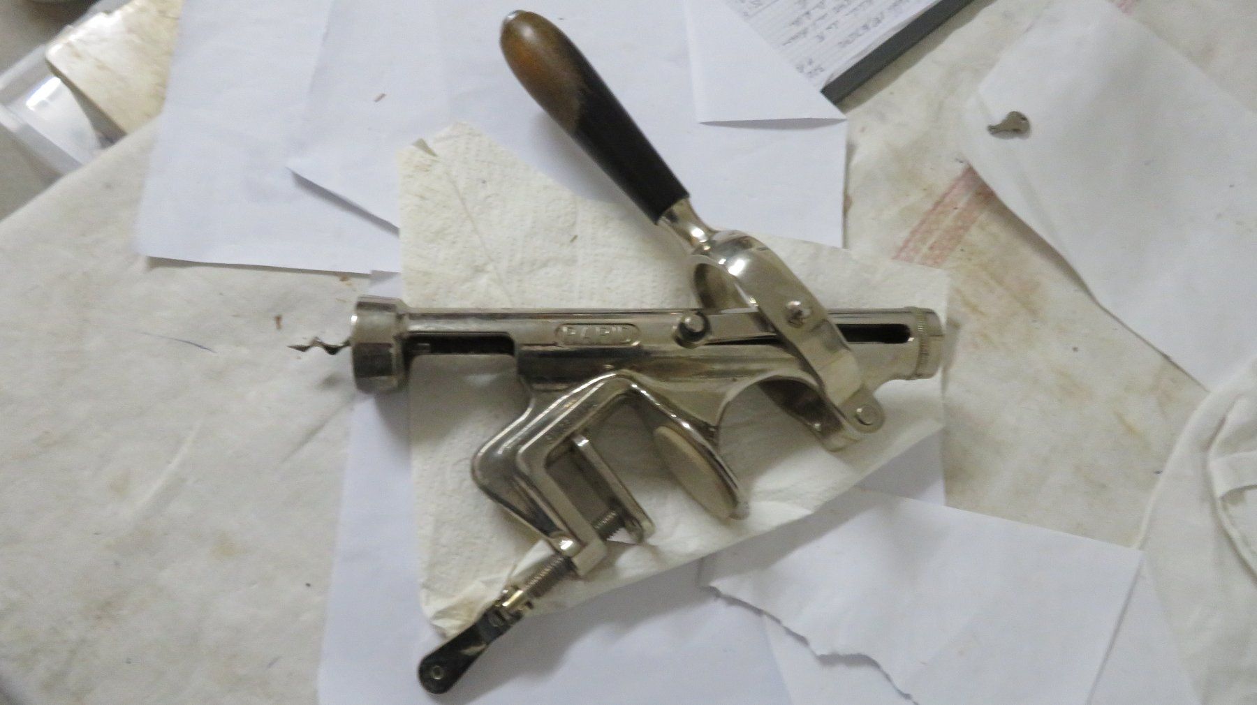 Rapid Apribottiglie & Tappi per chiusura: Korkenzieher Tischmodell Marke RAPID Swiss made – Usato da Wetzikon ZH venduto da morda1954 4