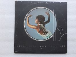 VINYL  LP  SHIRLEY BASSEY