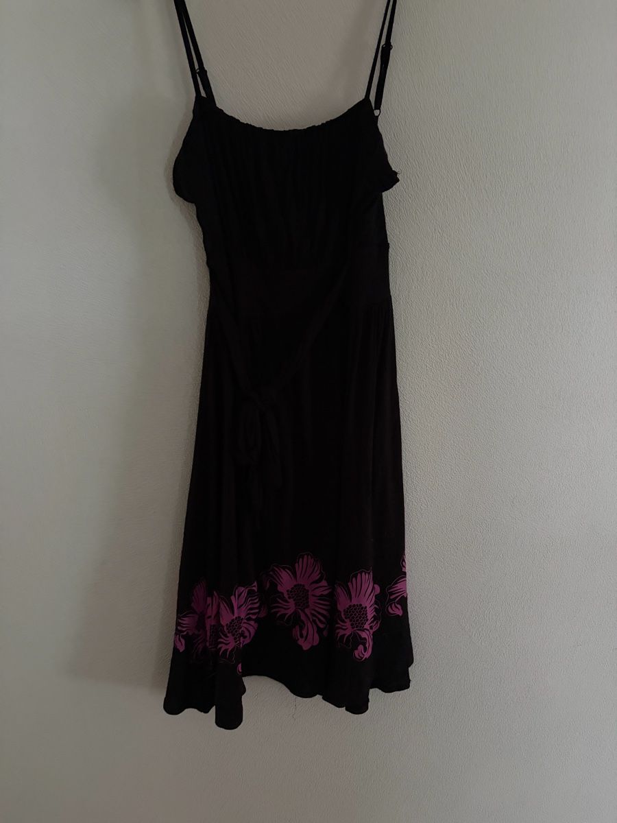 Vestiti: Kleid schwarz mit Blumenmuster  – Usato da Felsberg venduto da kianga
