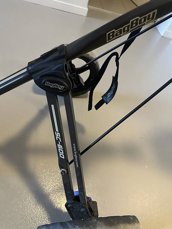 Trolley: Chariot de golf Bag Boy SC-600 – Usato da Belmont-Lausanne venduto da zirak 3