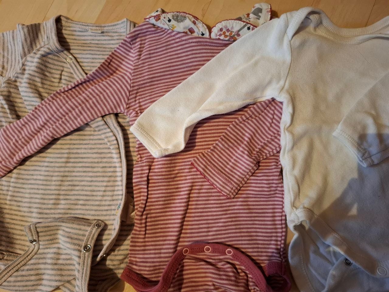 Lotti & Set di vestiti: 3 Bodys, Strampler, Grösse 62/28, Babys – Usato da Malix venduto da jul_7nhn 1
