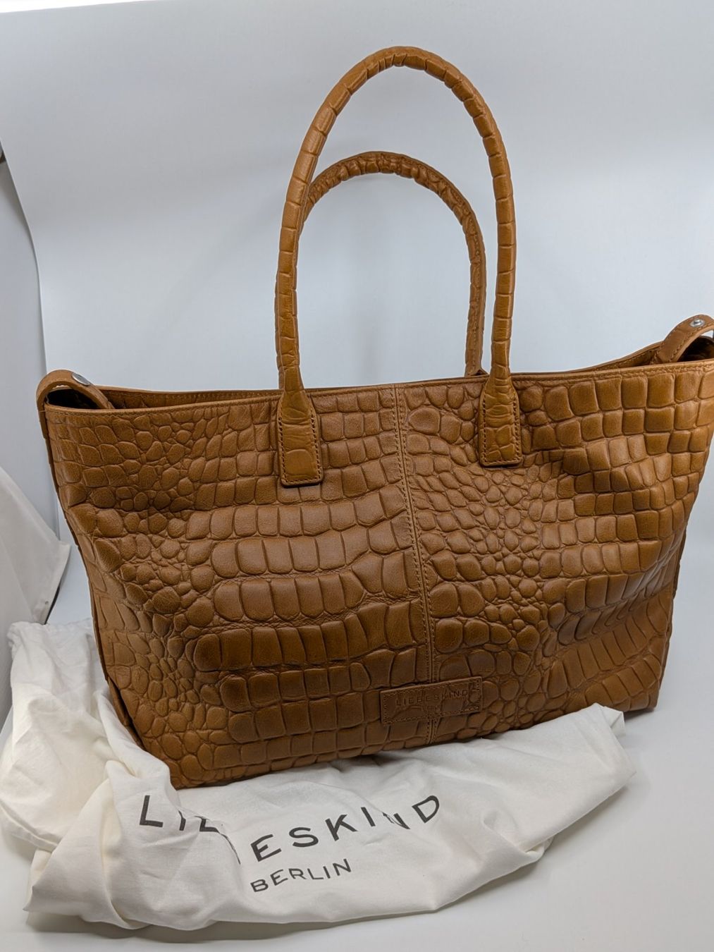 Liebeskind Sacs femmes: Liebeskind Tasche Shopper – D'occasion à Emmen par magelan