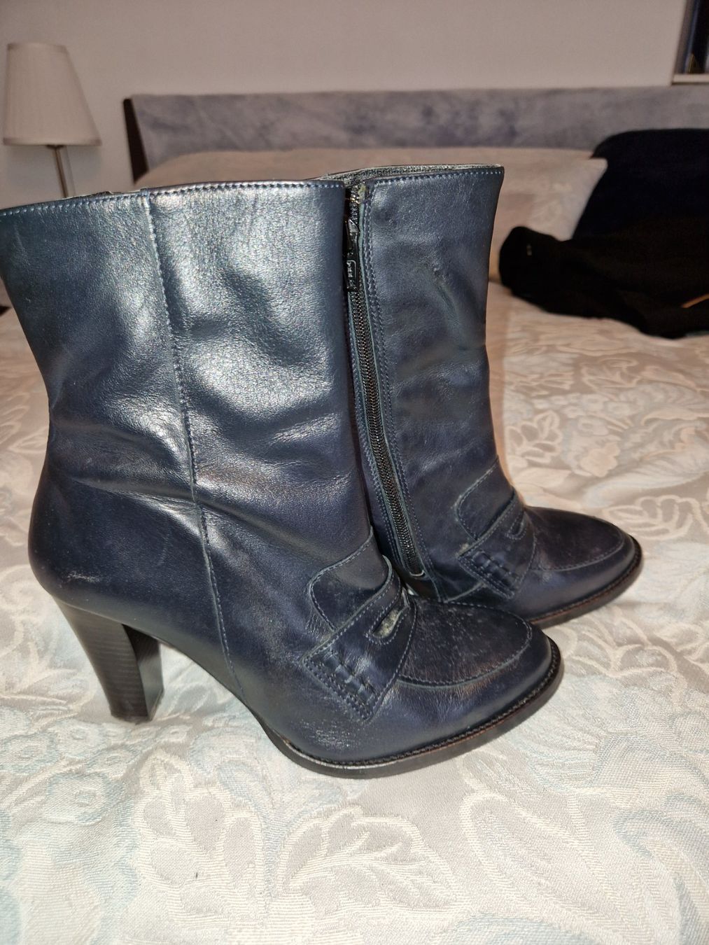 Scarpe da donna: Stivaletto in vera pelle – Usato da Brione s. Minusio venduto da clk_8kjj