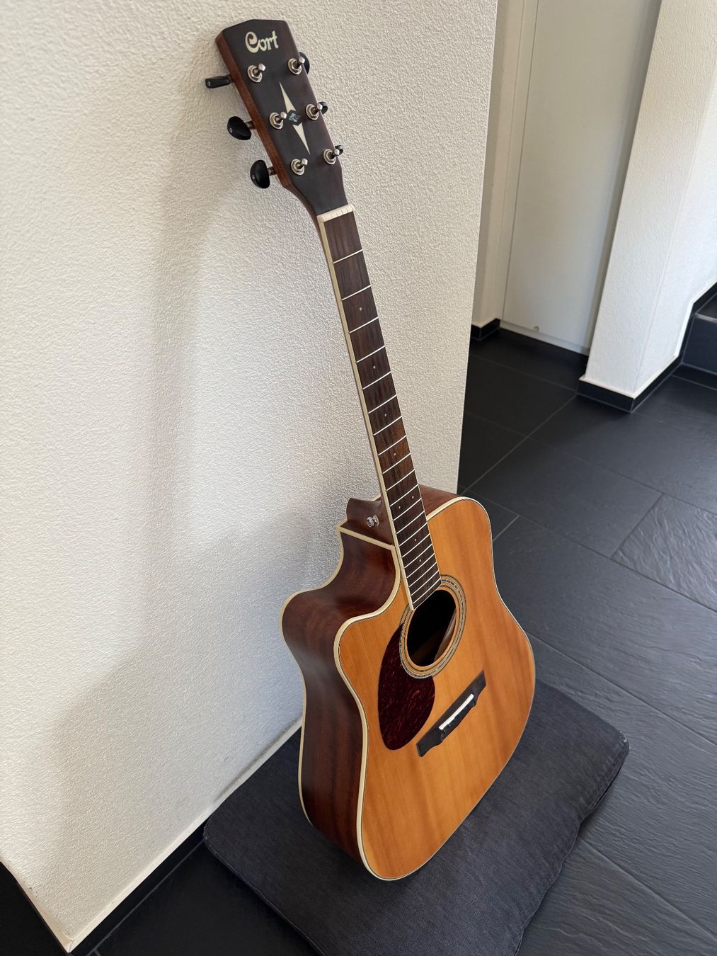 Musikinstrumente: Lefthand Acoustic Guitar – Gebraucht aus Wettingen von CJJ 3