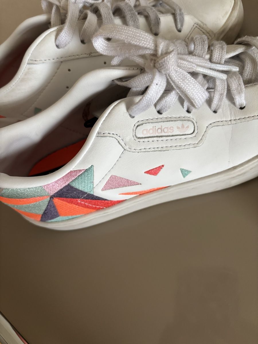 Adidas Herrenschuhe: Adidas Sneakers Turnschuhe – Gebraucht aus Boniswil von Biancaneve91 1