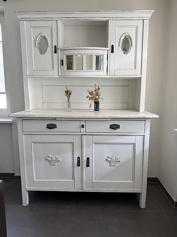 Büffets: Antiker Küchenbuffetschrank im Shabby-Chic-Stil – Gebraucht aus Wallbach von sumobax