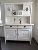 Antiker Küchenbuffetschrank im Shabby-Chic-Stil