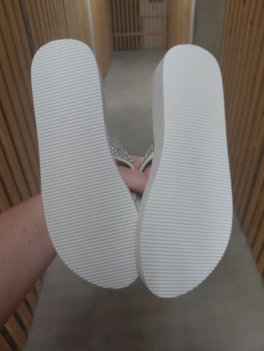 Chaussures femmes: Flip Flop Neuwertig – Neuf avec emballage d'origine à Niederbipp par cra_9xqn 1