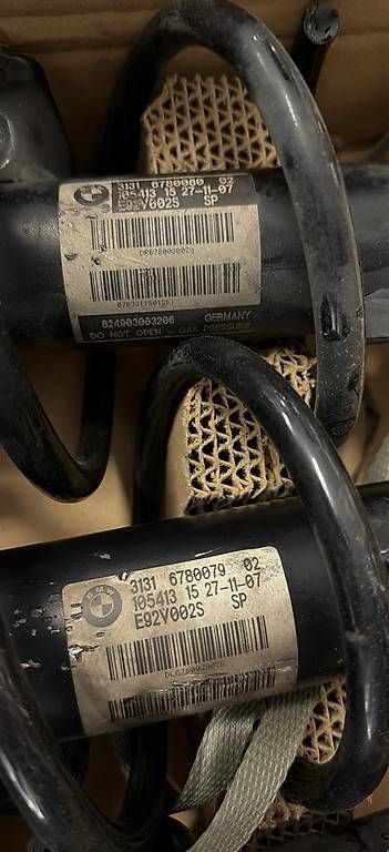 Tutti pezzi di ricambio auto: Bmw e93 Original Fahrwerk  – Usato da Arbon venduto da dor_69vv 2