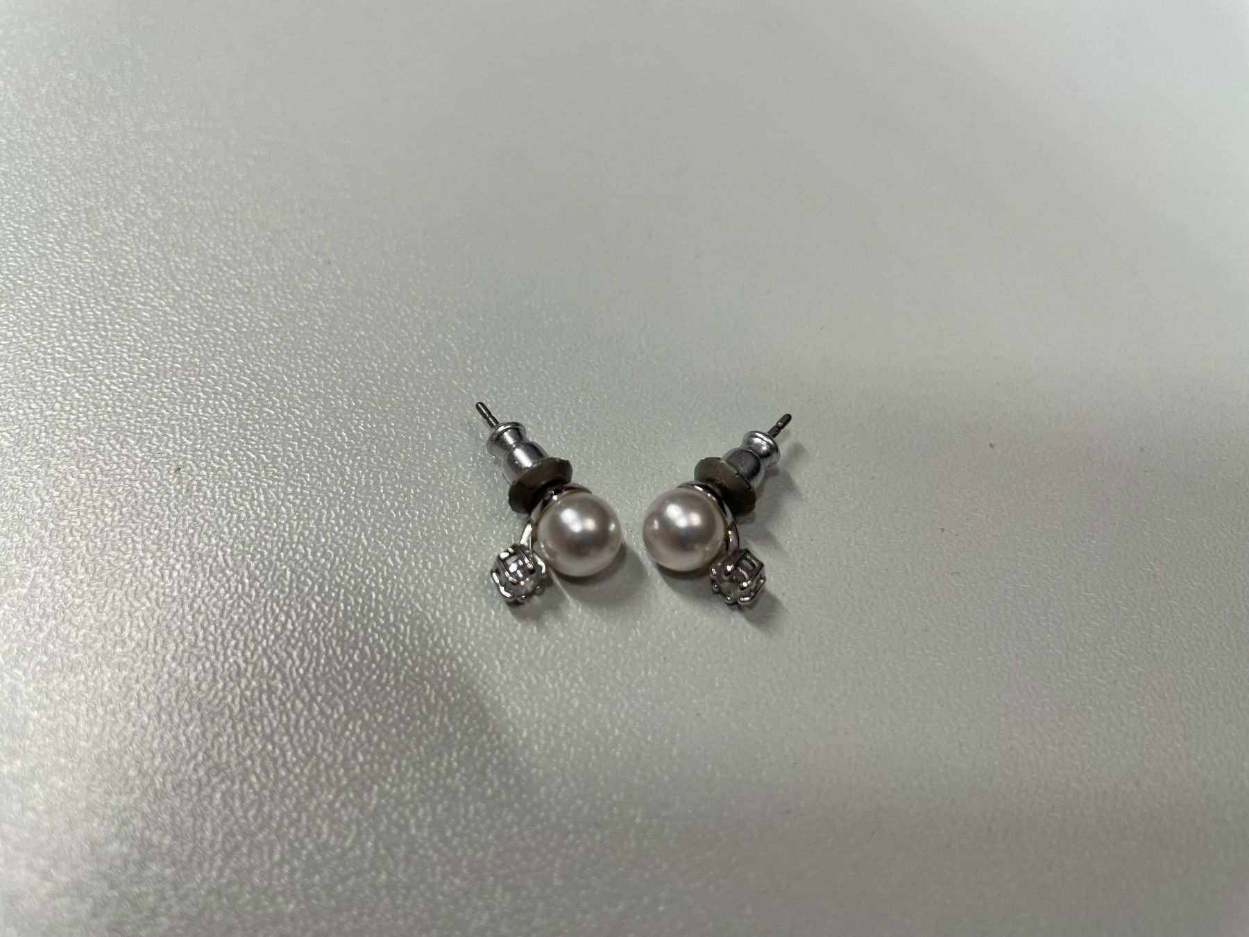 Swarovski Ohrringe & -stecker: Swarovski Ohrringe – Gebraucht aus Wünnewil von PeterC63