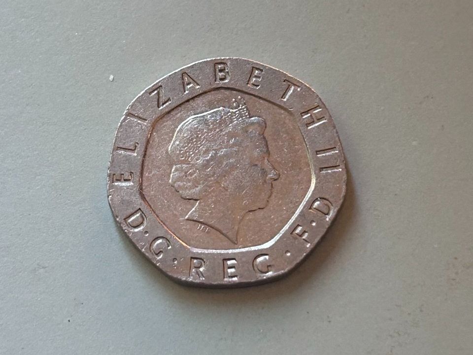 Tutti le monete: 20 pence britannici del 2007 – Usato da Giubiasco venduto da LorisVale 1