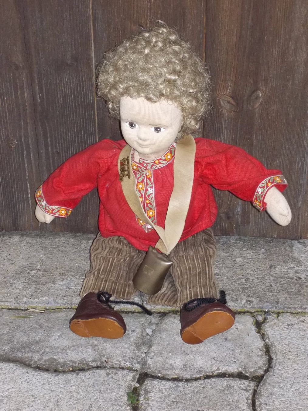 Bambole: Sascha Puppe Schellenursli ca. 35 cm – Usato da Kaltbrunn venduto da Cindy99