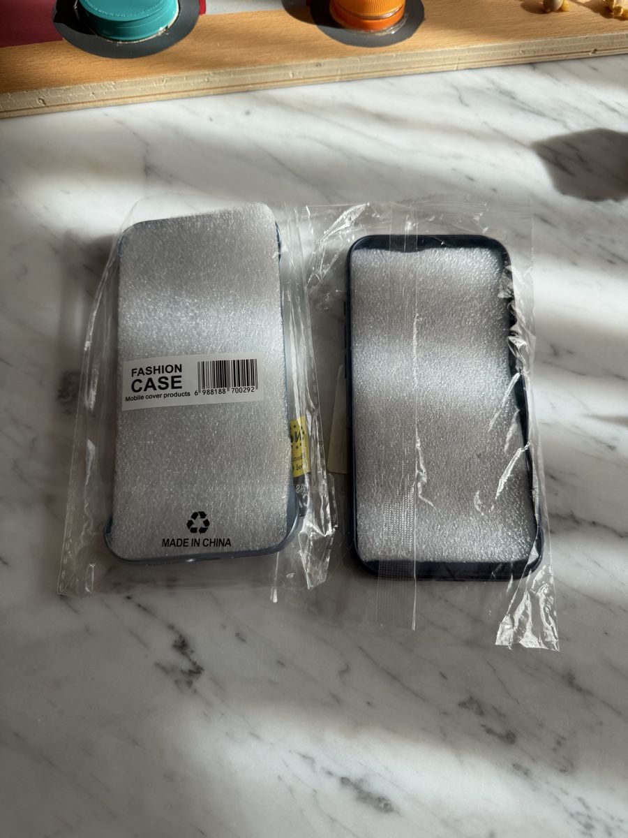 Cover & Protezioni schermo: Iphone 17 pro / 18 pro Hülle  – Nuovo (secondo la descrizione) da Dinhard venduto da zav_2ysk 1