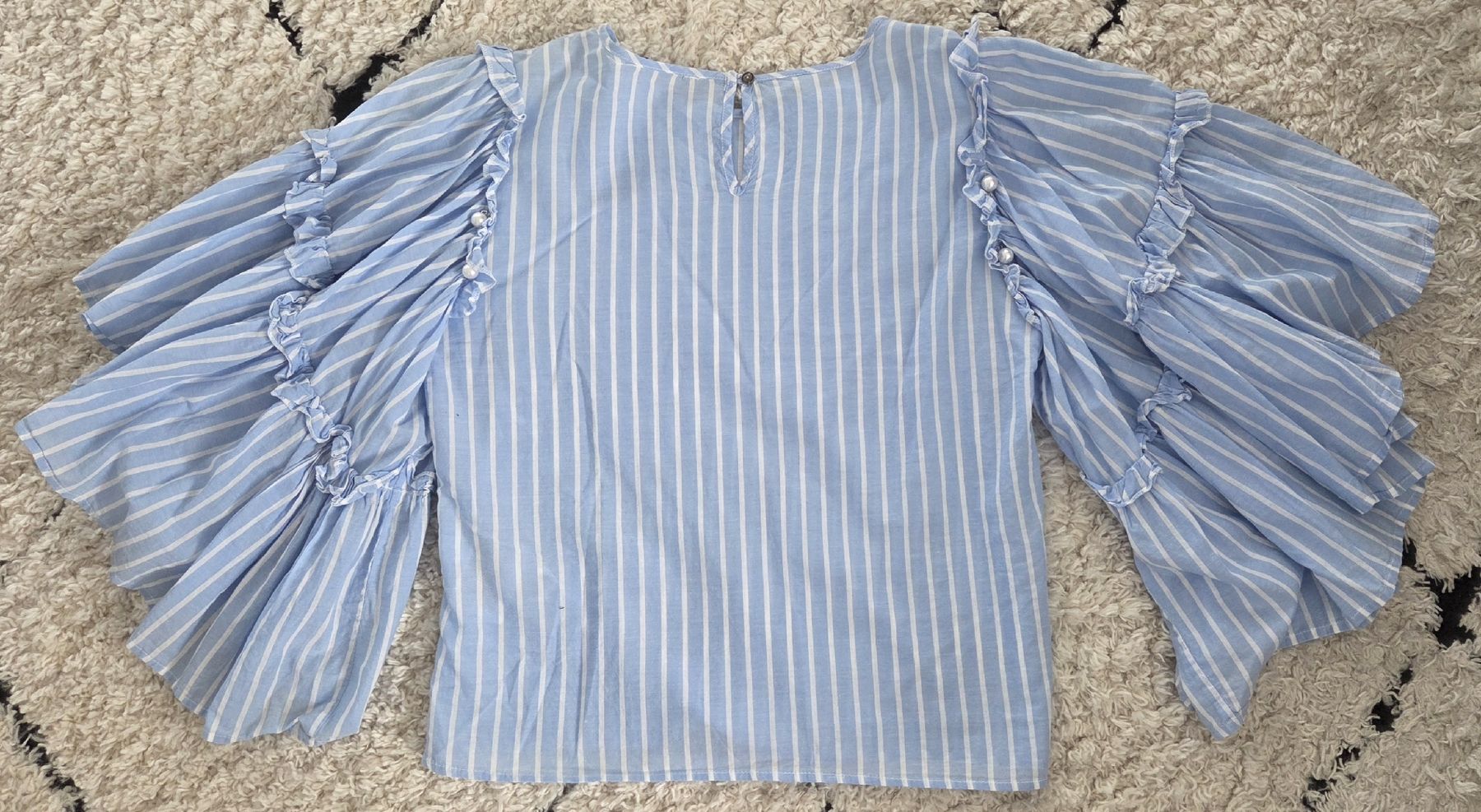 Only Camicette: Hellblaue gestreifte Bluse – Usato da Belp venduto da mar_wyp6 1