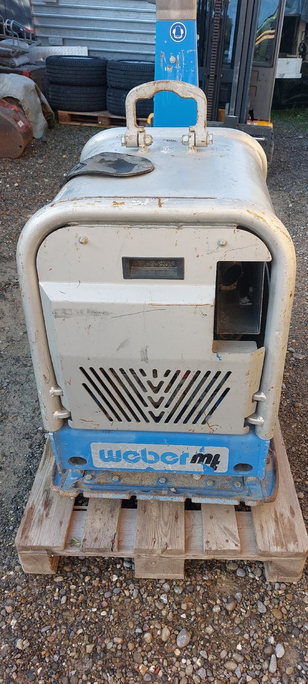 Toutes les machines: Vibroplatte Weber – D'occasion à pfyn par Hbagger3 1